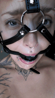 wolli6:  propertyofboss:  The last gag I ordered similar to this was actually not the one I ordered, they sent me one with leather sides from the ball not the rubber sides you see here. This one is so much more comfortable, no more split sides of lips
