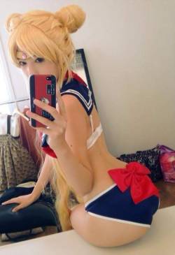 humanslikeme:  Sailor Moon by Unknown cosplayer