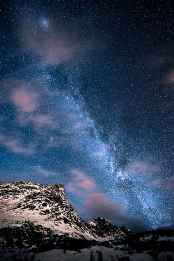 astratos:  MILKY WAY  |  Stefan Hefele   The night sky: space and all of its infinite wonder and awe. Take a moment to enjoy something mysterious and unknown.