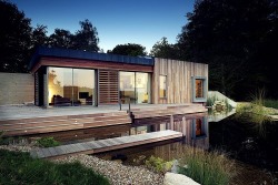 escapekit:  New Forest Retreat UK based PAD Studio designed this modern wooden retreat is situated within the New Forest National Park in United Kingdom. 