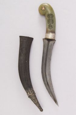 art-of-swords:  Khanjar Dagger with Sheath Dated: 18th century Culture: Indian Medium: steel, silver, jade, diamond, gold, leather Measurements: H. with sheath 13 7/8 in. (35.2 cm); H. without sheath 12 3/4 in. (32.4 cm); L. of blade 8 1/2 in. (21.6 cm);