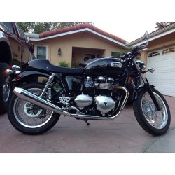 A BDay present from me to me.. It&rsquo;s finally in my driveway 😃 #triumph #thruxton #triumphthruxton #caferacer #finally #xdiv #xdivla #clothingline #motorcycle #allblacksoon