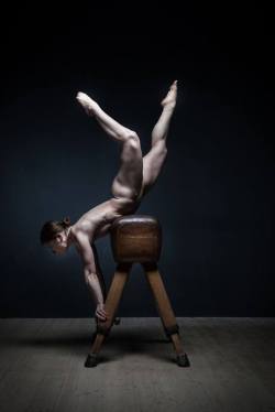 Nude Gym Exercisedancersover40:Thorsten Jankowski Photography