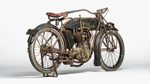 XXX steamxlove:Antique Motorcycles up for auction, photo