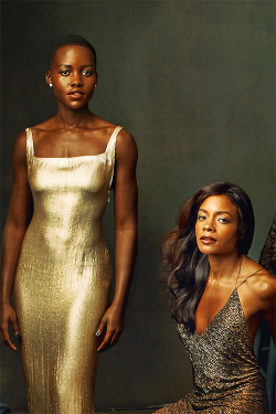 accras:   Lupita Nyong’o and Naomie Harris photographed by Annie Leibovitz for Vanity Fair’s Hollywood Issue.  Golden beauties. 