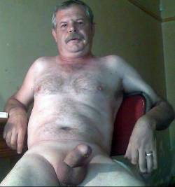 master011512:  Naked Older man  Hummmmmmmmmmmmmmmm