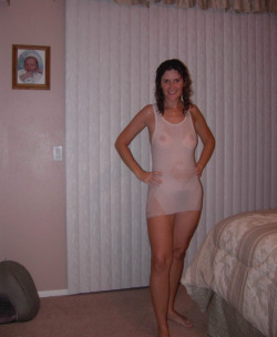 loverocker687:  i could totally love this milf!
