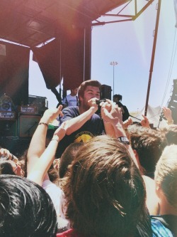iflovewasabridgewebuiltitwrong:  family-of-poops:  Real Friends. Mountain View, CA. June 22, 2013. Photo taken by gang-of-oysters  God. Yes. They were so good yesterday 