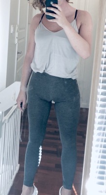 sissydressing: sissydressing:  I’m in love, but it’s with these leggings 💕 It needs a good spank tho🍑👋 Love it, adore it, share it or just spank it 💕 - Keelin Siss 💕  Love the ass this leggings give me 🍑 