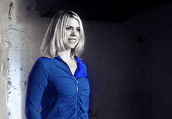rointheta:  Rose Tyler   Blue— requested by anon