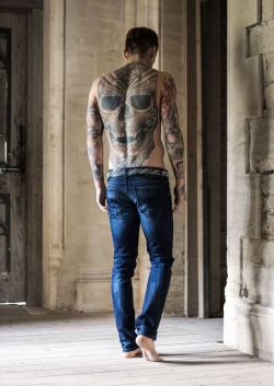 Stephen James. Such a beautiful back piece.