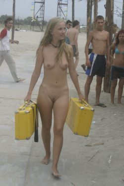 exposed-in-public:   Mark  submitted to exposed-in-public:   Lättklädd Light clothes girl with nice titts and pussy!  Funny