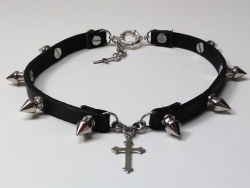 I need this for my Fuckslave but with an inverted cross of pentacle.