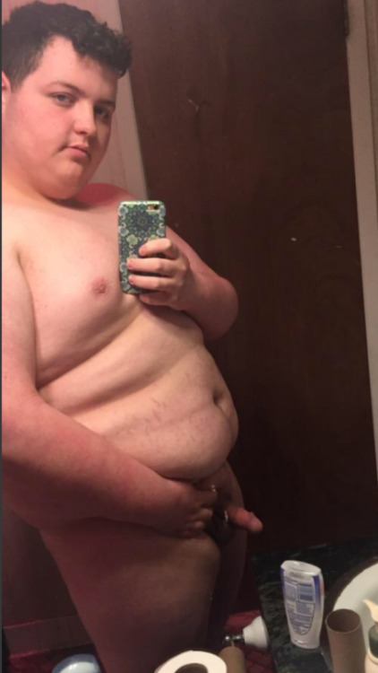 wilchu:  mikegoodhead:  just got a bunch of hot pics from this sexy cub/chubby guy. i had to break the set up into two parts. Thank you for the submission. I love getting pics from hot cubs, chubs and bears   This guy if fucking amazing!! Where did he