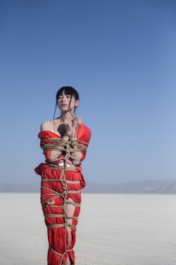 hajimekinoko:  Desert   Model Aika Yoshioka Photo&amp;Rope Hajime Kinoko  my web http://shibari.jp from Burning man in USA