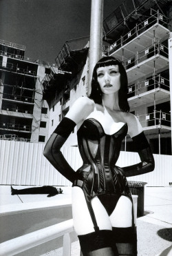 lelaid:  Shot by Helmut Newton for Thierry