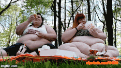 ssbbwkiyomi:  ssbbwkiyomi:  me and Kellie Kay Picnic Pigging out!! Clips4sale.com/104098   Omg get to see this girl again soon!! Can’t waits 