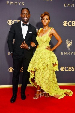 erisjade:  filmsofcolor: The Black and the Beautiful at the 2017 Emmys.  @harleycativy. Look at out Titus!!!!