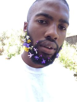 darklittlefaun:  bagelbrother:  someone was like hey do a flower beard thing and i was like okay  I love this so much.