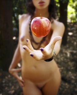 orgazmatrix:  La belle et la pomme Blanche-neige