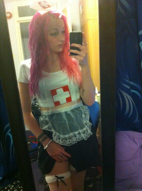momentsforeverfaded:  I miss being at uni and going out in the shittest attempts at costumes last minute. September needs to hurry up, I’m bored of being home already and it’s only been a couple weeks.  Please nurse i got something that needs looking