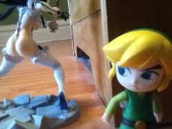 clxcool:enjoytheduck:Scopin’ tha booty  mkbuster, even Link wants a piece of the Kill La Kill Booty.   the need~