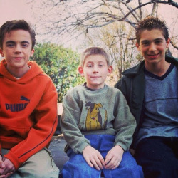 canihaveasideofnotcancer:  it’s called malcom in the middle not malcom on the left 