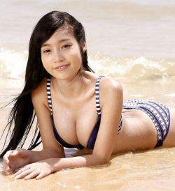 Vietnamese Model Elly Tran Ha [album in comments]