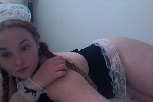 Sex perverted-slut:i got a cute maids outfit pictures
