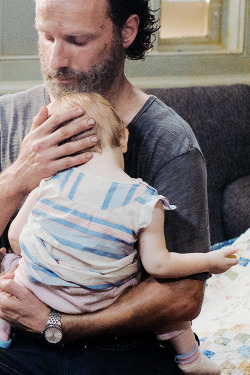 thewalkingdead:    Happy Father’s Day.   