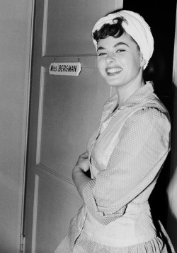 longtallsallyd:  Ingrid Bergman outside her dressing room in Los Angeles, California, 1942.