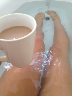 udontknowme-maz:  Hot bath and a cup of coffee