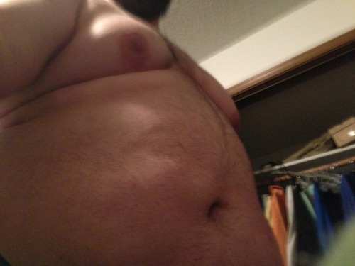 Since my handsome boyfriend posted a tummy Tuesday pic, I had to take a couple also.