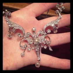 diamondsinthelibrary:  Magical #diamond necklace at @langantiques. #jewelry #antiquejewelry #instabling #diamonds 