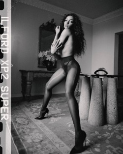 t-inashe:  Tinashe by Sasha Samsonova  