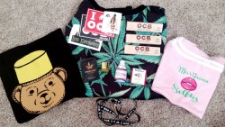 nuug-life:  NUUG-LIFE’S SECOND GIVEAWAY EVER!!Wanna win everything in this picture? It’s easy! All you have to do is make sure you are following me, nuug_life, as well as reblog this picture as many times as you’d like with the caption included