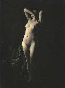 Oorequiemoo:  Franz Grainer- Nu De Femme, 1925 