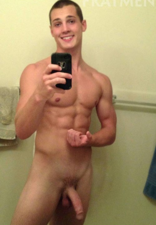 Porn photo ksufraternitybrother:  A HUNG CUTIE : RE-REBLOGGED