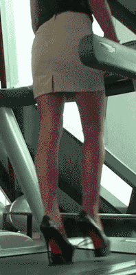 paigecdcaptions:  amarriedsissy:  This picture certainly appeals to those with a fetish for high heels.  But it’s also points out an excellent way for sissies to learn how to walk in heels :)  http://amarriedsissy.blogspot.com/  If I had a treadmill