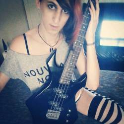Rock &amp; roll baby ^_^ or more like rawr &amp; roll #emo #emogirl #emotrap #trap #tgirl #transsexual #altgirl #alternative #rawr #gothgirl #scenegirl #punkgirl #punk #scene #goth #rocker #musicislove #bass #bassguitar #guitar