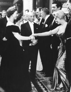 indypendentroyalty:  (via vintage everyday: Marilyn Monroe meets Queen Elizabeth II, London, 1956) 