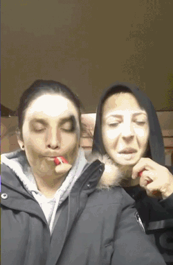 prostheticknowledge:  Vape Face Video upload from Dorrit Shank shows what happens when you combine vaping and face swapping: Link 
