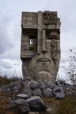 turelio:Mask of Sorrow, Magadan, Russiaa tribute to victims of gulag camps in Kolyma region