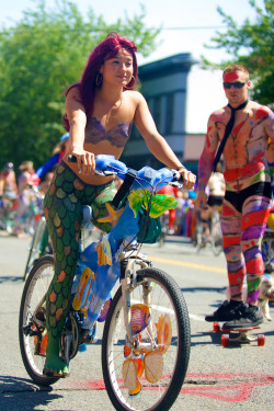 paintedfemales:  Fremont Solstice 2014 Flickr:  Evocateur All credit to Evocateur for the photo 