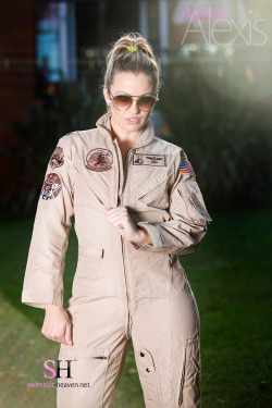 ALEXIS - TOP GUN - Live on the 6th!http://www.swimsuit-heaven.net/joinâ€ª#â€ŽAlexisâ€¬ is the new â€ª#â€ŽTopGunâ€¬ recruit! Where is Tom Cruise when you need him? I think it might be too distracting for the pilots out on the tarmac if Alexis was to strip
