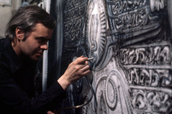 herochan:  Rest In Peace H. R. Giger (Feb. 5, 1940 – May 12, 2014) Hans Rudolf “Ruedi” Giger was a Swiss surrealist painter, sculptor and set designer. He was part of the special effects team that won an Academy Award for Best Achievement for Visual