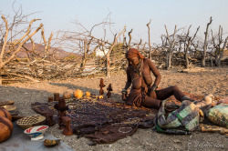   Himba woman, by Ursula     There are about 50,000 indigenous Himba (singular: OmuHimba, plural: OvaHimba) people living on both sides of the Kunene River: in the Kunene region (formerly Kaokoland) of northern Namibia and in Angola. They are immediately