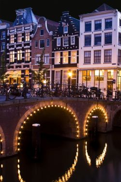 expression-venusia:  #Amsterdam by night Expression Photography 