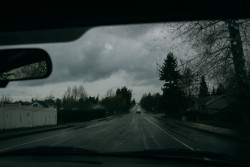 chainedtocomets:driving to seattle with abigail 