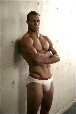 Brett Kelly, Aussie rugby player. [#gay #rugby #Aussierugby #gayporn #muscles]